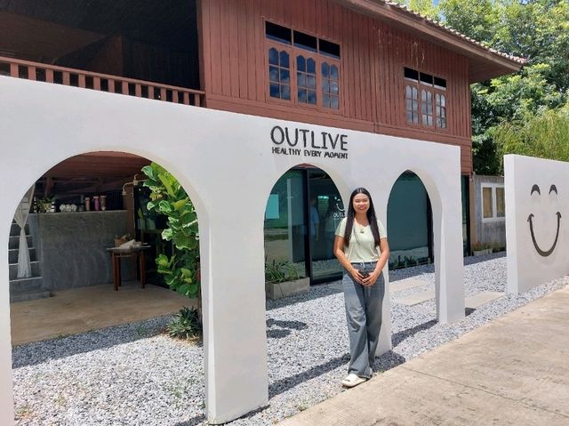 outlive cafe