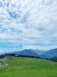 台東鹿野高台｜熱氣球草地與飛行傘起飛場：把縱谷的風、雲與藍一次看到飽 🎈🪂