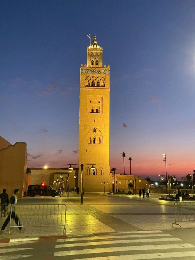 Marveling at Marrakech's Koutobia Mosque! 🕌