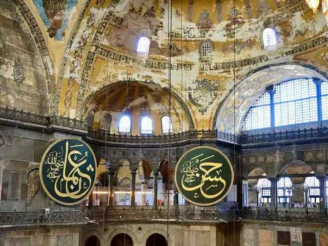 🕌 Hagia Sophia – Where Autumn Light Meets Eternal Majesty 🍁
