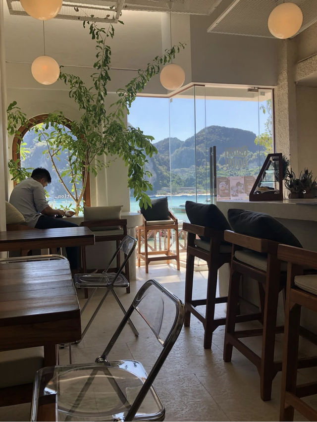 🌴 Qoori Qoori Café – Phi Phi Island 🏖