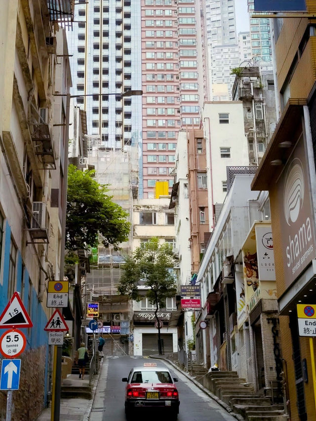 🌄🏙️ Sky-High Moments at The Peak, Hong Kong ✨🌟