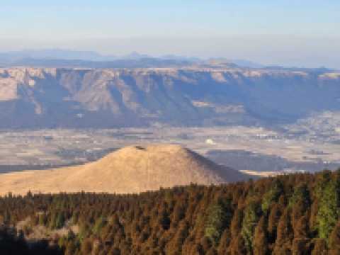 阿蘇火山群的小可愛｜米塚山腳散步記