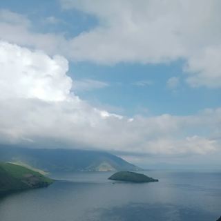 The Majestic Extent of Lake Toba – A Natural Wonder of Indonesia 
