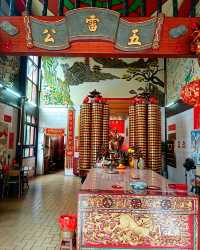 Hidden Temples & Quiet Vibes: My Wu Lei Gong Escape in Bukit Batok 🏮✨