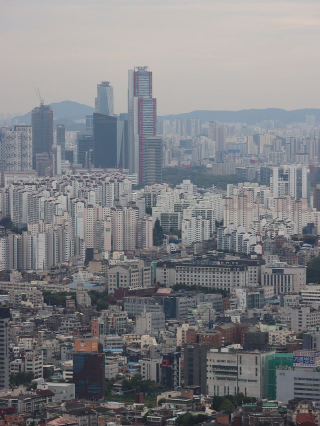 Viewpoints from the Seoul Tower 🌁🏙️