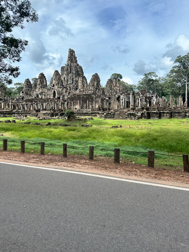 Life changing Angkor Wat, A Real World Wonder 🇰🇭 🛕 