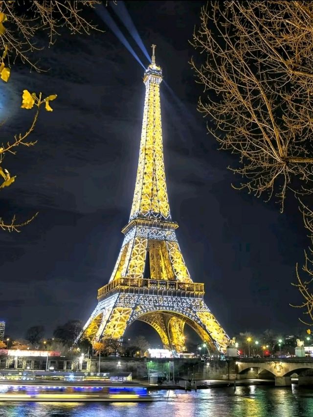 The Eiffel Tower: An Iconic Symbol of Paris