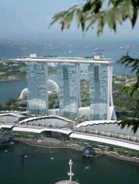 Singapore: A Colorful Blend of Culture and Modernity 🇸🇬
