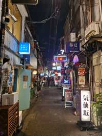 Explore the contrasts of Shinjuku — Modern buzz meets retro charm