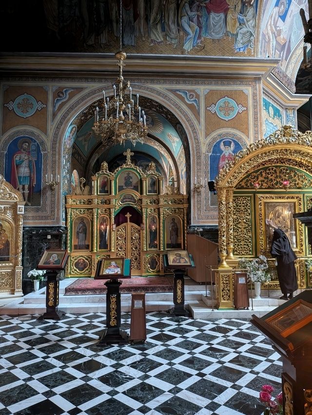 Metropolitan Church of Christ s Nativity 