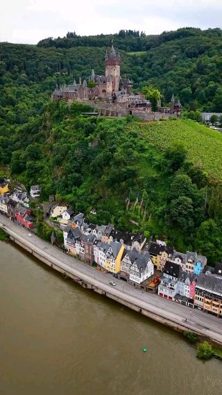 🏞️ Cochem: A Fairytale Along the Moselle River 🍇