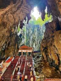 Batu Caves, Malaysia: A Towering Temple in Limestone Heights