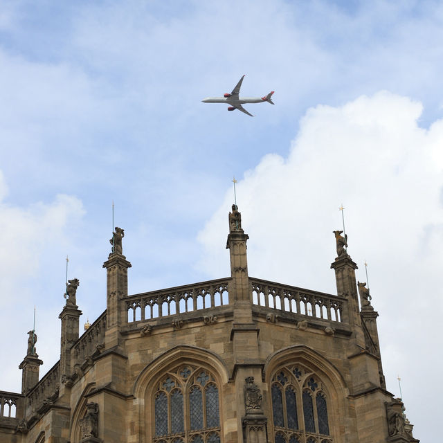 A Majestic Journey Through History – Windsor Castle Delivers!