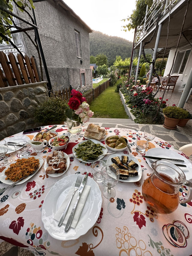 Guesthouse of hundreds of roses