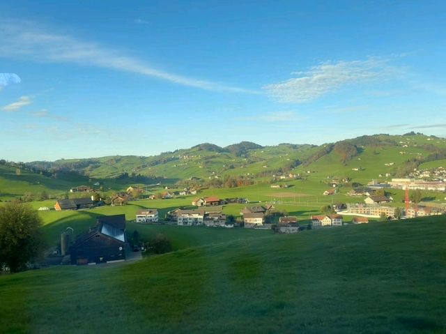 🌄 Switzerland’s Alpine Dream: From Misty Valleys to Rolling Meadows