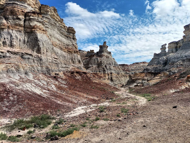Kazakhstan Trip: Walking Sunny Day at Karagiye Depression