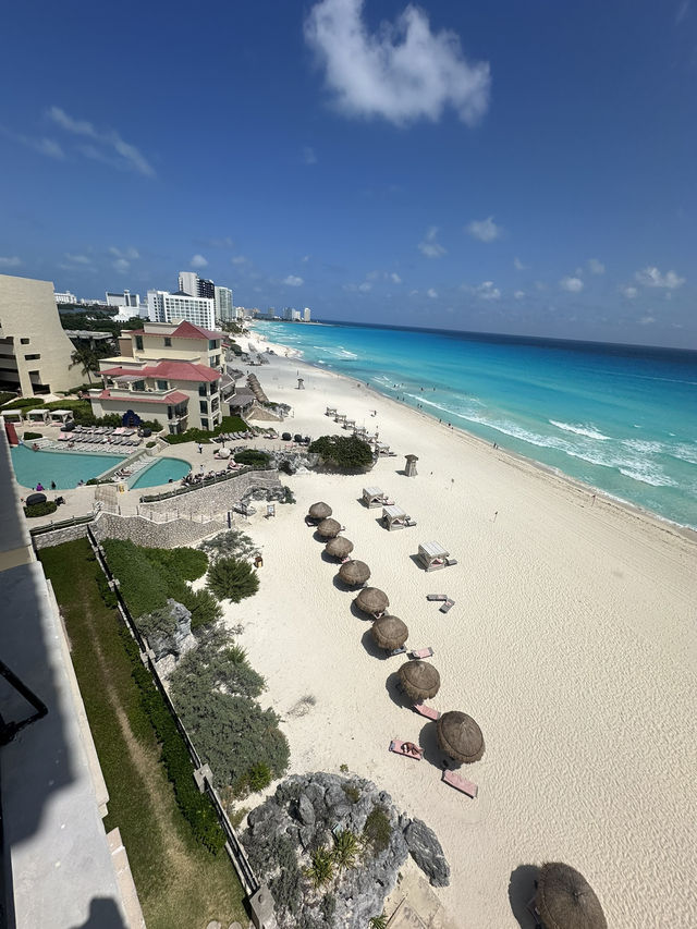 🌊 Where Turquoise Waters Meet White-Sand Shores