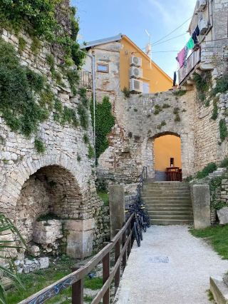 The Heart-Shaped Peninsula of Olive Groves and Hilltop Towns: Istria, Croatia 🇭🇷🫒
