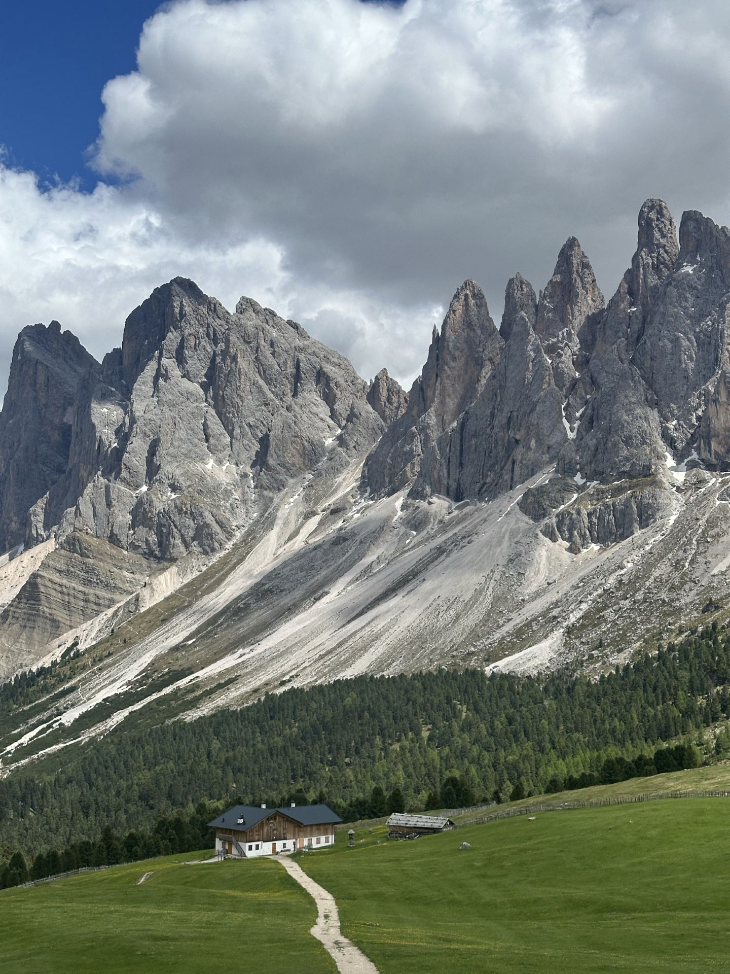 🏔️ From Ortisei to Val di Funes: Resciesa, Adolf Munkel Weg and two fairytale churches