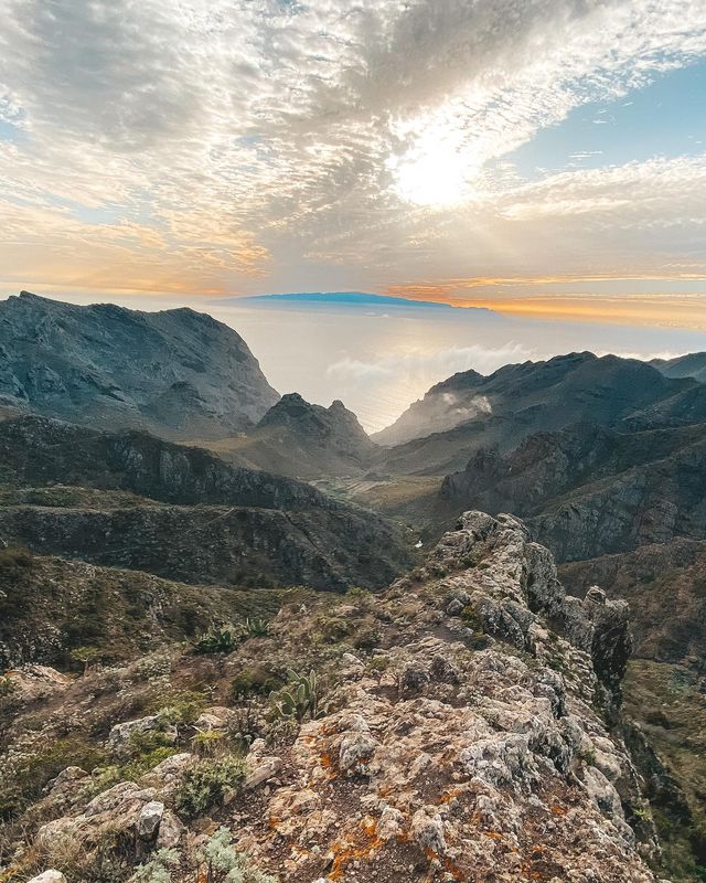 Living in the Sky: Soaring to New Heights in Tenerife's Mascavalley 🤙🏾☁️