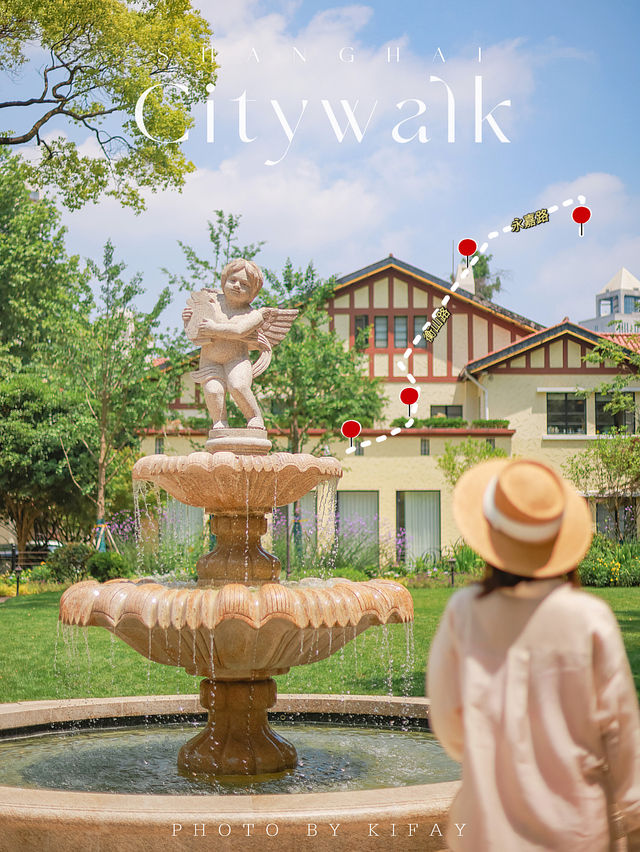 Summer citywalk, a tranquil French quarter with few people. Summer citywalk, a tranquil French quarter with few people.