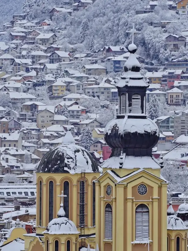 Exploring Bosnia and Herzegovina: A Traveler's Guide 🌍