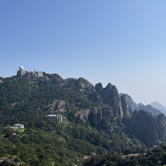 Discover the Enchanting Huangshan Mountains: A Year-Round Gem in Anhui Province