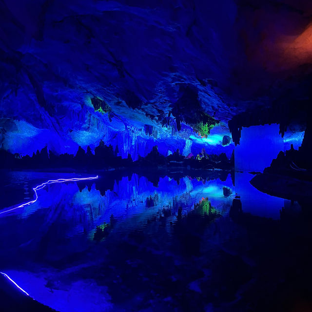 🌈Reed flute cave is impressively massive🤩