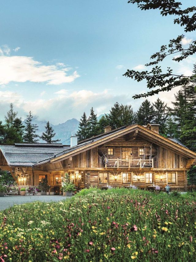 🌟✨ Alpine Luxury: Tyrol's Top Hotel Picks 🏔️🛎️