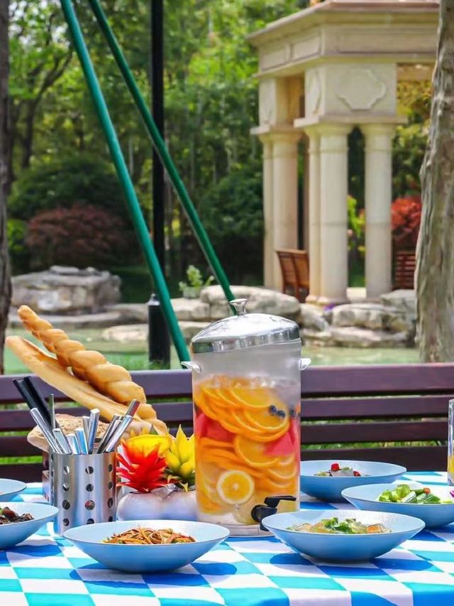 🌟 Qingdao Getaway: Luxe Gardens & Family Fun! 🏰🌳📸