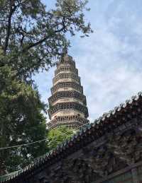 靈巖寺。