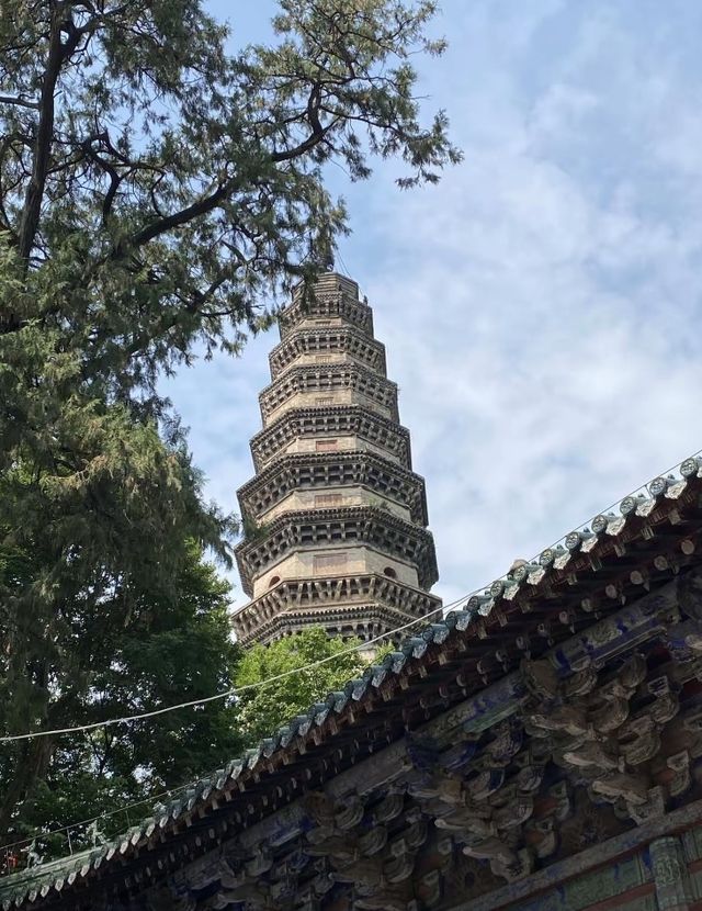 靈巖寺。