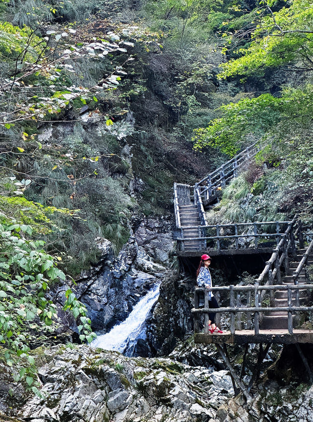 遼寧本溪大石湖｜遼寧「小桂林」。