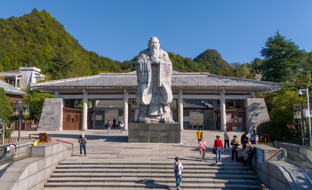 貴陽孔學堂，隱藏在青山綠水間的旅遊勝地。