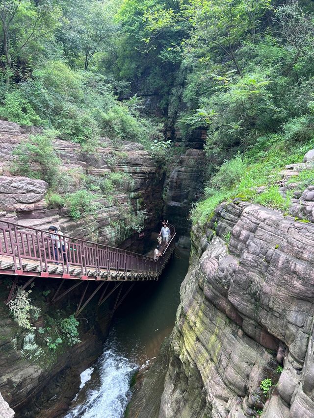洛陽 ｜ 龍潭大峽谷旅遊攻略。