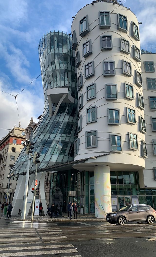 布拉格|跳舞的房子酒店，藝術地標