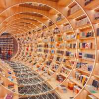 深圳📍時空隧道書店📖 震撼到我啦❗❗️