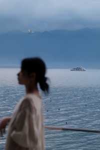 日落後嘅洱海，淨係淨低令人屏息嘅藍