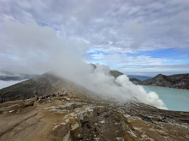 念念不忘，必有迴響-徒步伊真火山
