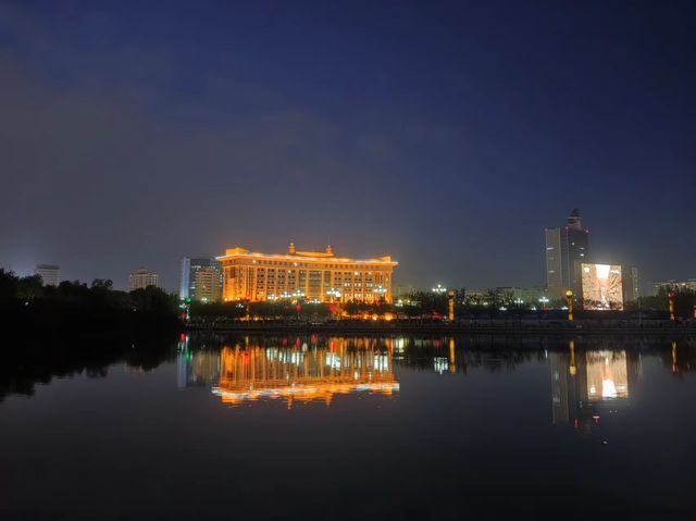 錯過紅山夜景=白來烏魯木齊？