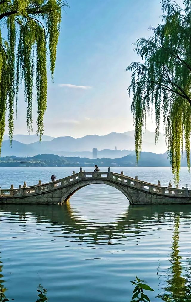 住進西湖的詩意，解鎖杭城浪漫