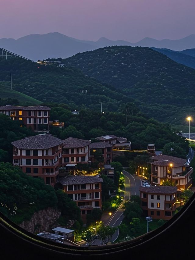 安吉雲端奇遇記！帶娃瞓進1168米星空酒店哈比人小屋