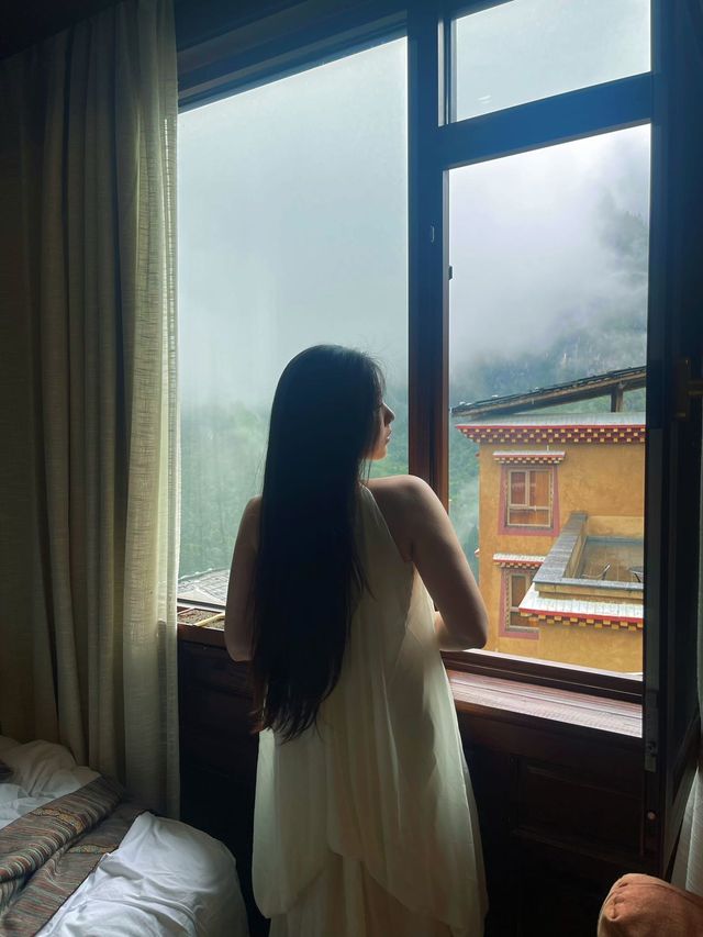 住進香格里拉深處，懸在雲端的仙居