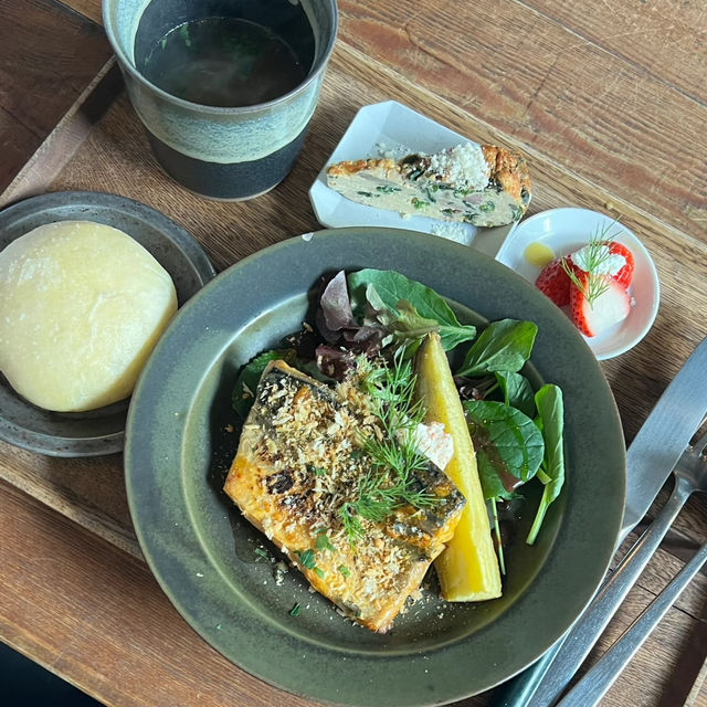 救命！在大阪挖到《千與千尋》同款隱秘日式簡餐屋！Iso崎日式料理屋