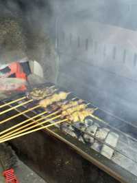 全中国の味が並ぶ屋台街