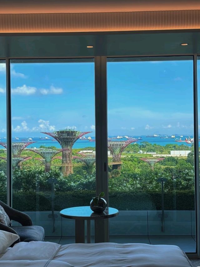 Singapore Marina Bay Sands Hotel is Breathtaking🏨