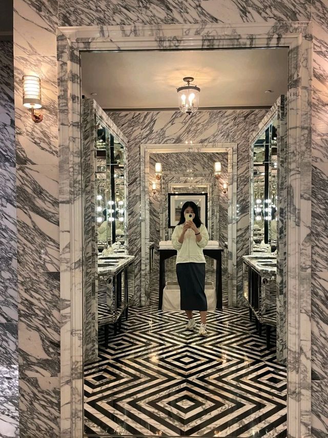 Rosewood HK | Trends come and go, but style endures. 🇭🇰