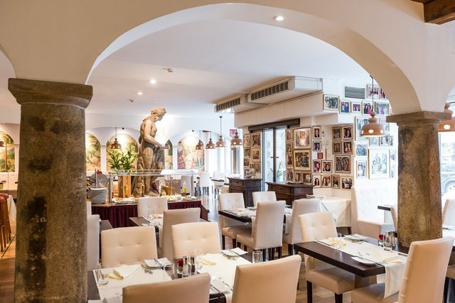 皇家酒店 | 維也納中心的奢華住宿體驗   酒店：Hotel Royal  地址：Singer