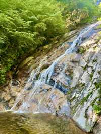 蒼翠深谷，幽泉之歌 —— 青峰峽